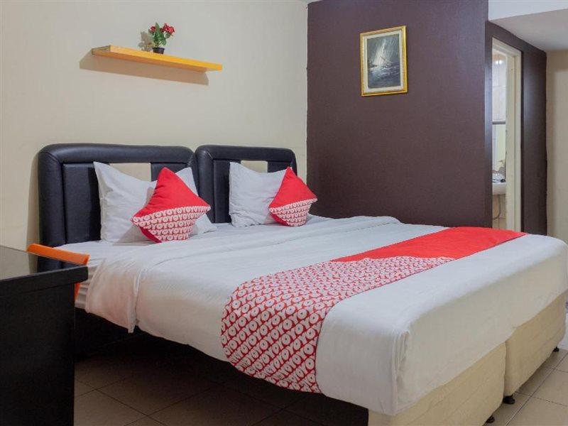 Audah Guesthouse Syariah Kuningan Redpartner Jakarta Eksteriør billede